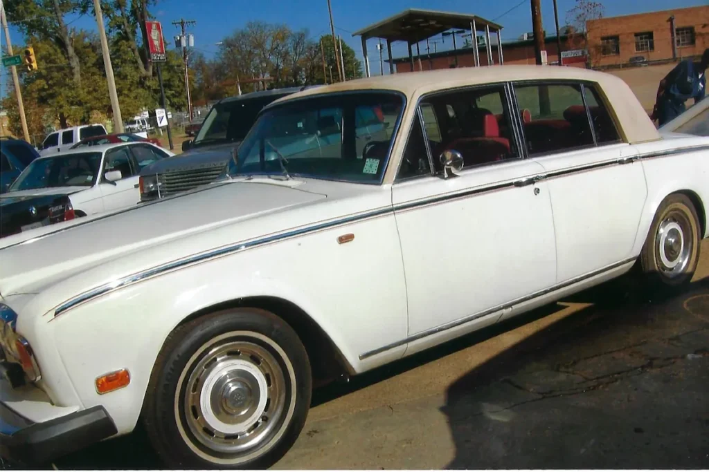 Dolores's white Rolls-Royce